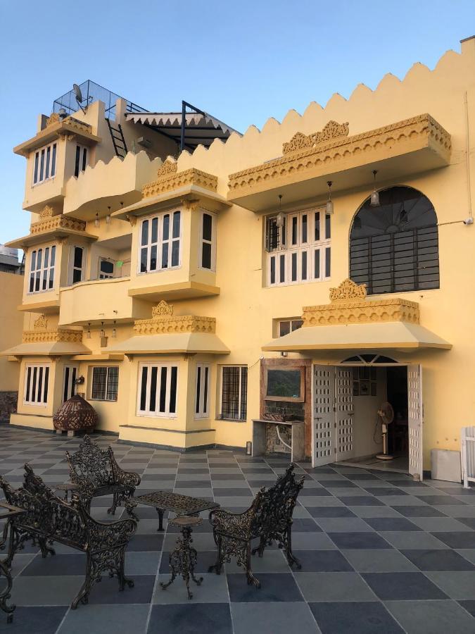 Jai Villa Homestay Udaipur Extérieur photo