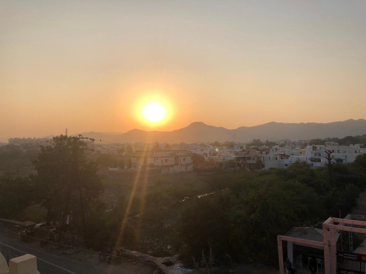 Jai Villa Homestay Udaipur Extérieur photo