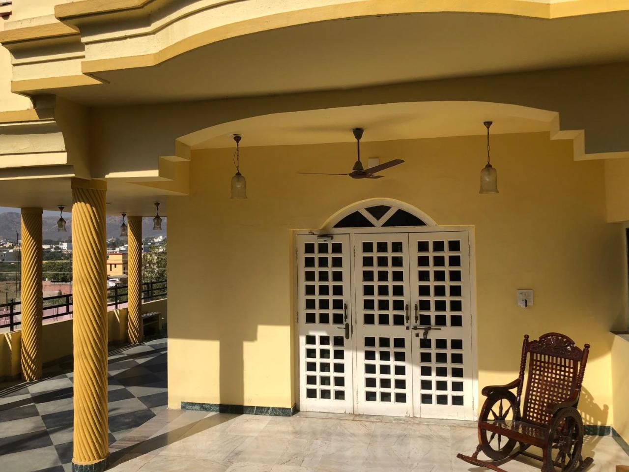 Jai Villa Homestay Udaipur Extérieur photo