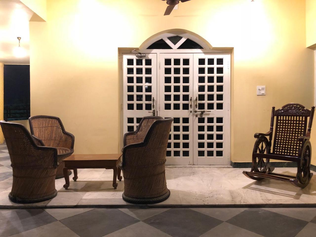 Jai Villa Homestay Udaipur Extérieur photo